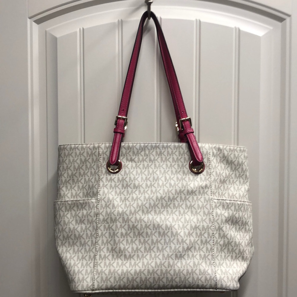 Authentic Michael kors purse pink and cream